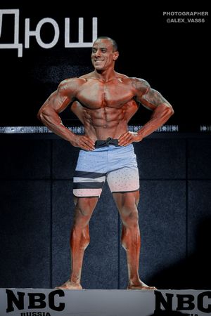 MEN'S PHYSIQUE